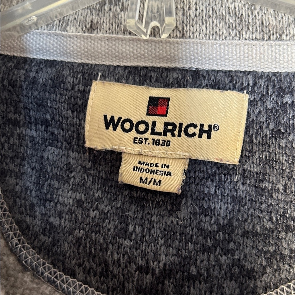 Woolrich Men's Heathered Gray Quarter Zip-Up Sweater
Size Medium - Picture 2 of 4
